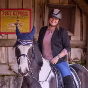 Pia Barth mit Pony Johnny be Good